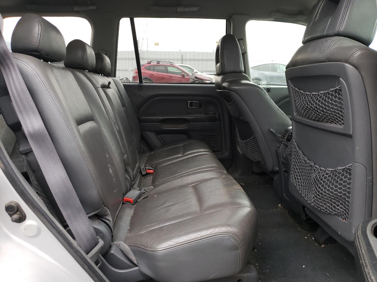 2004 Honda Pilot - Image 11