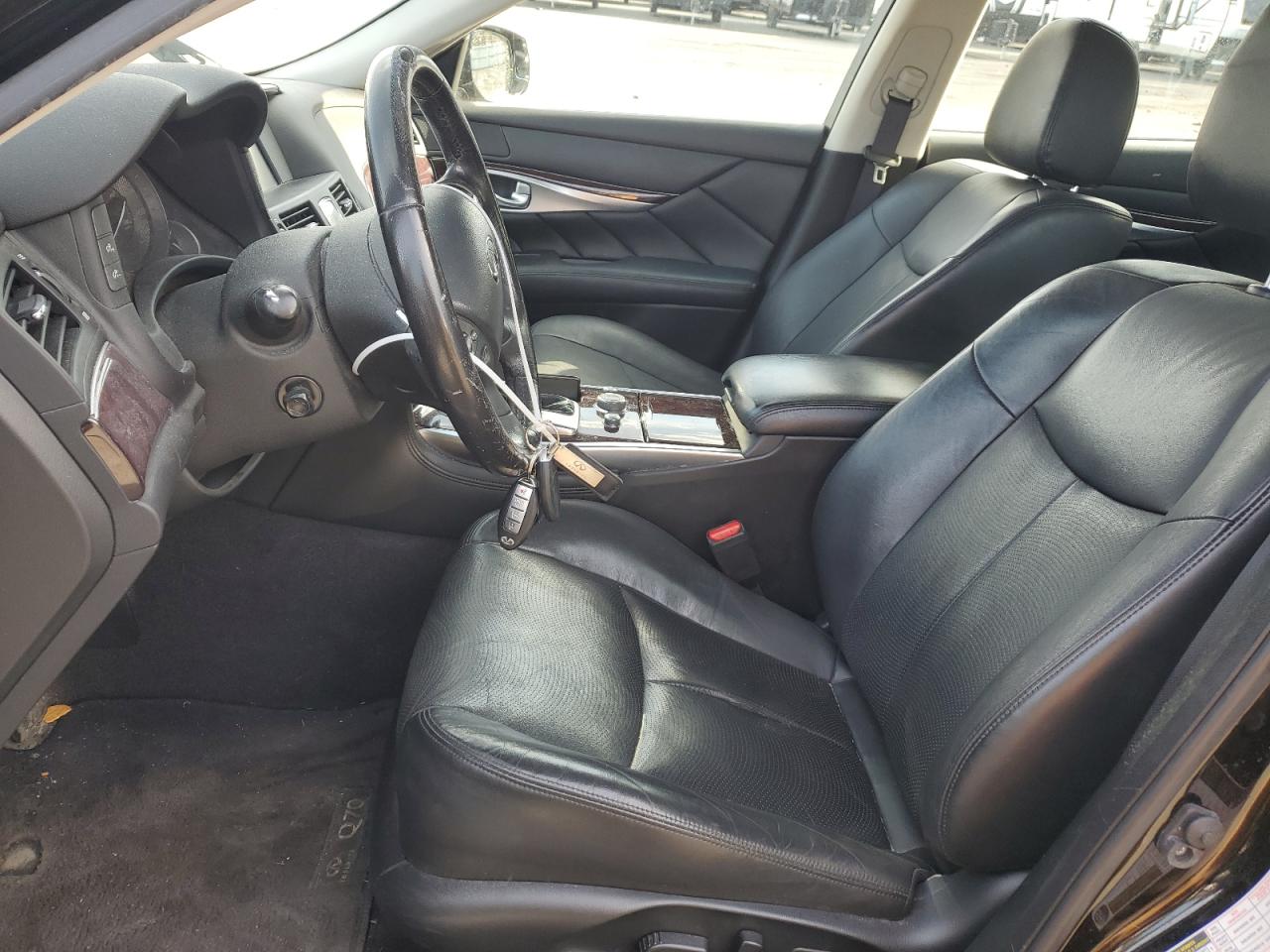 2017 Infiniti Q70 - Image 7