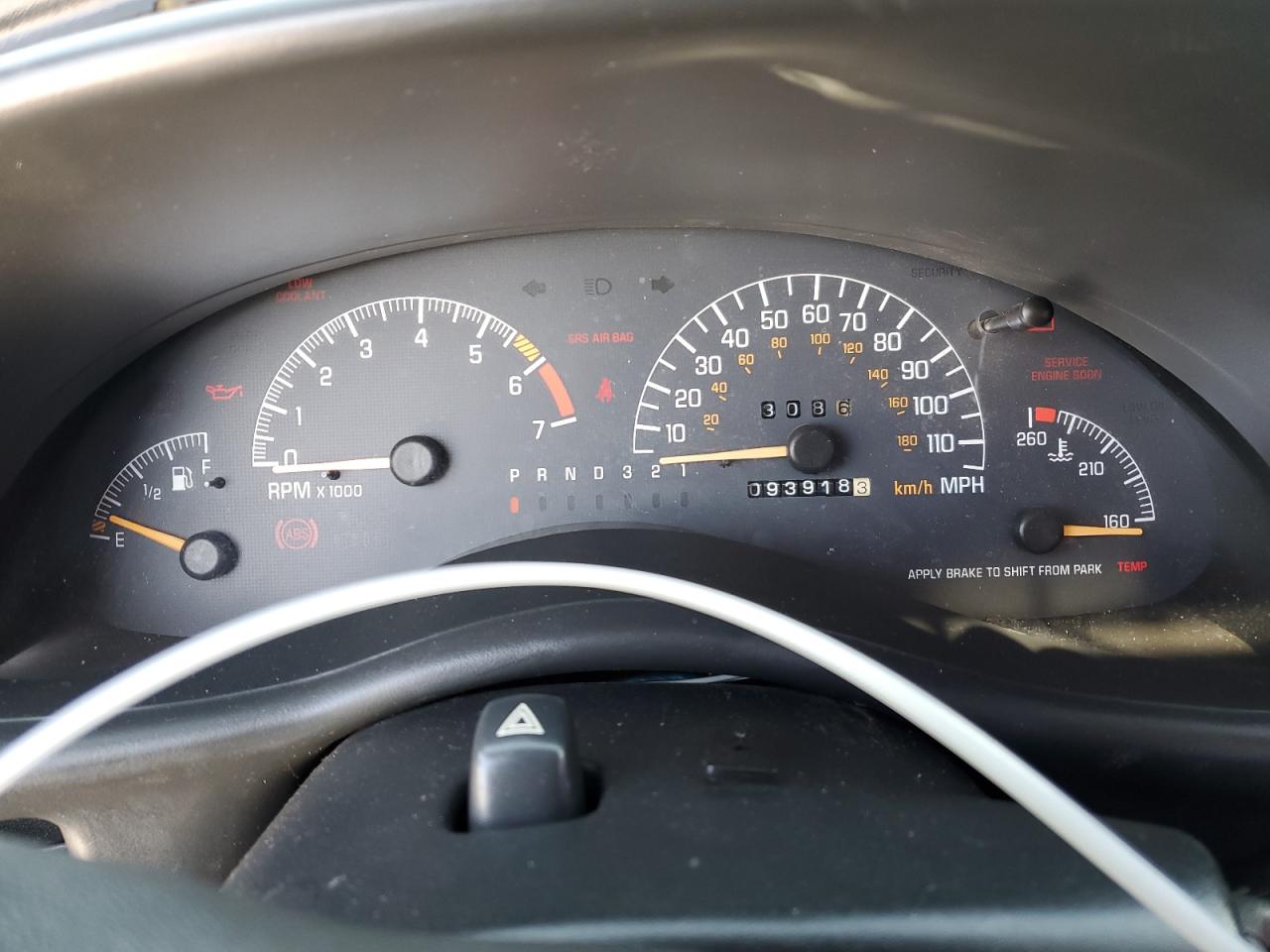 2002 Pontiac Grand Prix - Image 9