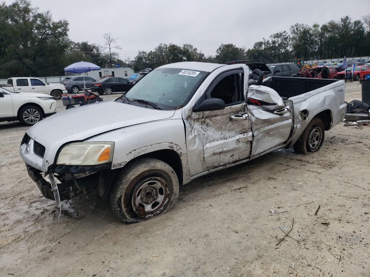 2007 Mitsubishi Raider - Image 1