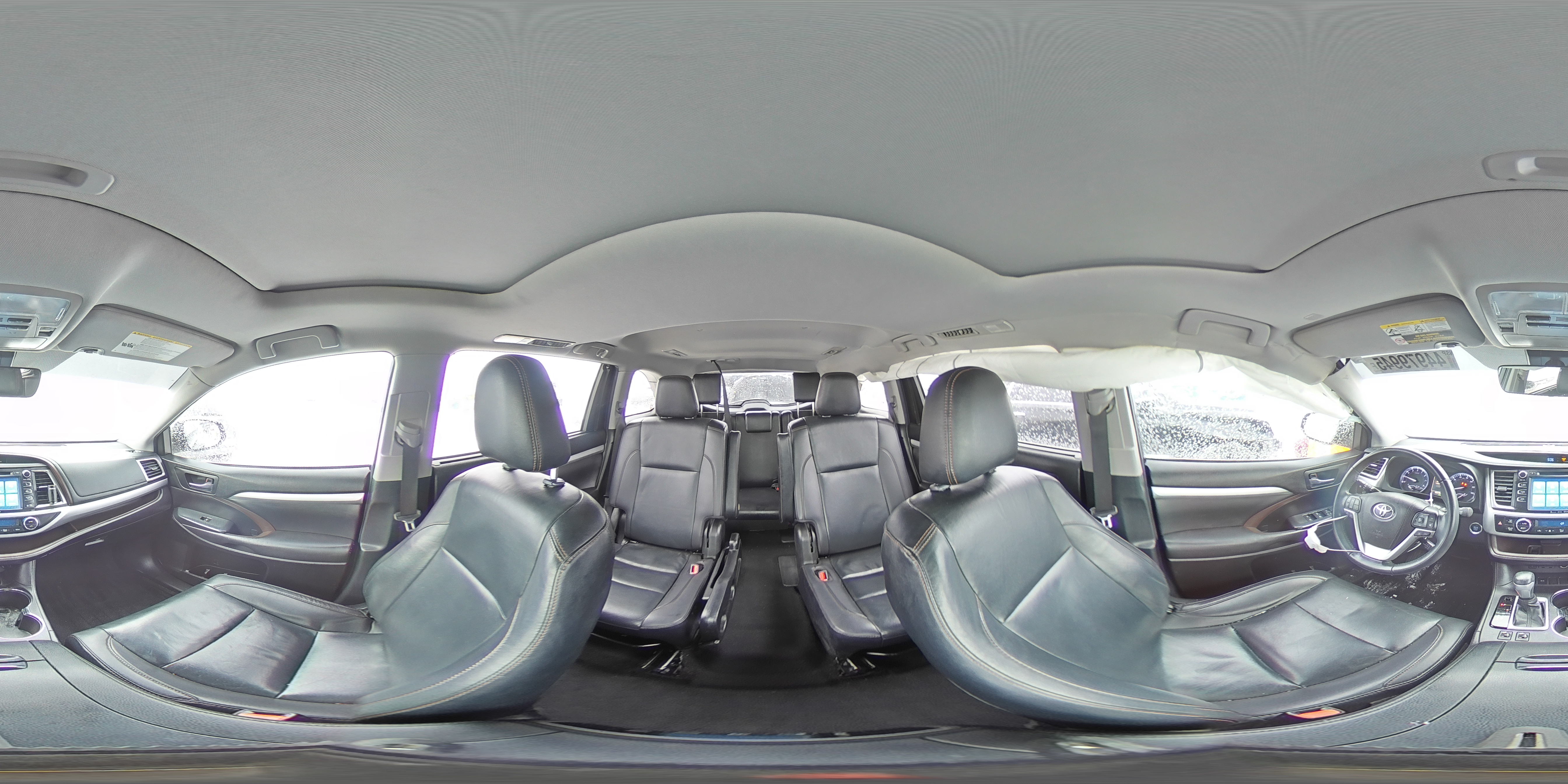 2019 Toyota Highlander - Image 13