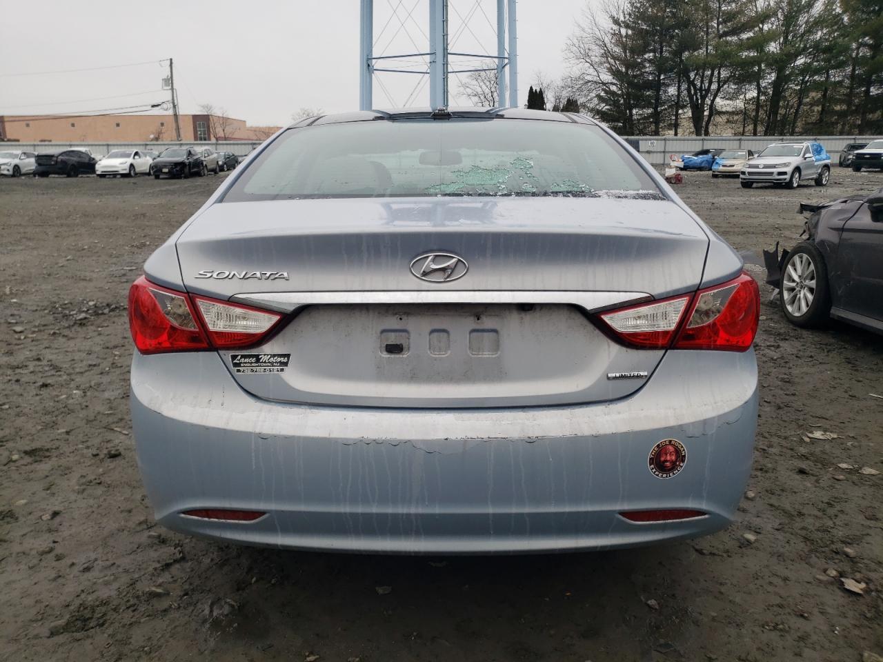 2012 Hyundai Sonata - Image 6