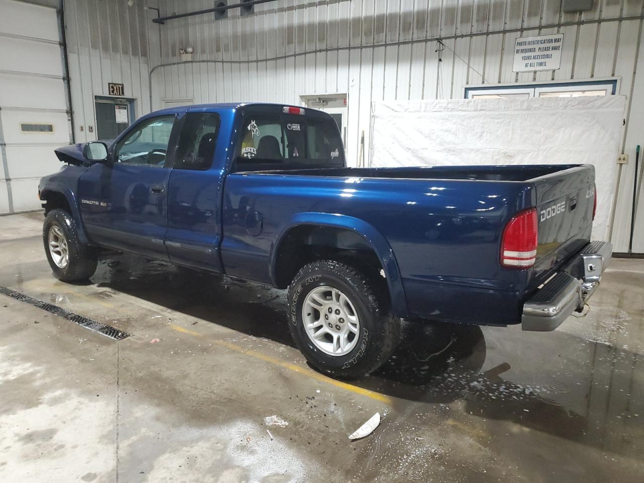 2001 Dodge Dakota - Image 2