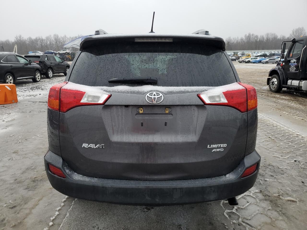 2015 Toyota RAV 4 - Image 6
