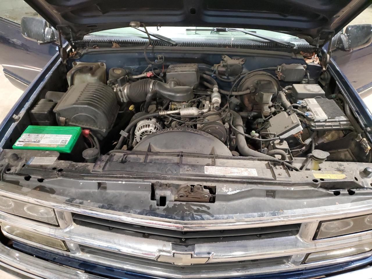 1998 Chevrolet GMT-400 - Image 11