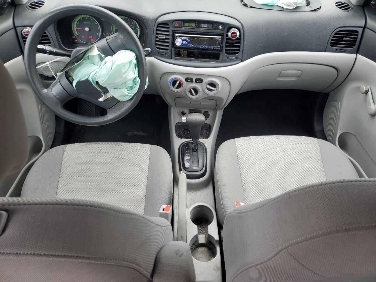 2009 Hyundai Accent - Image 8