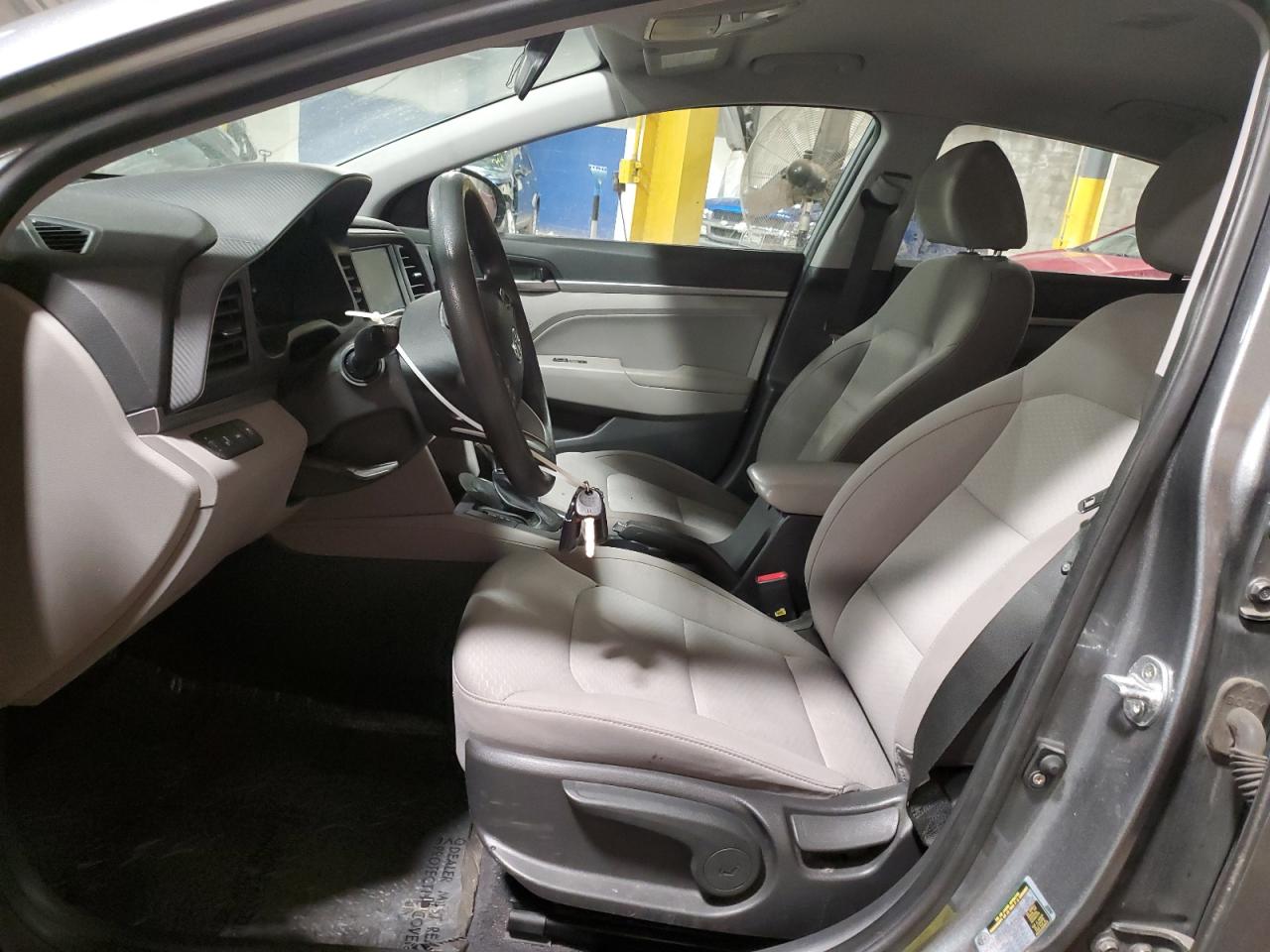 2019 Hyundai Elantra - Image 7