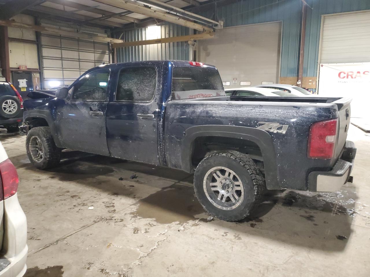 2010 Chevrolet Silverado - Image 2