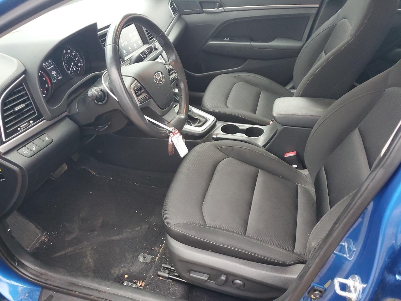 2017 Hyundai Elantra - Image 7