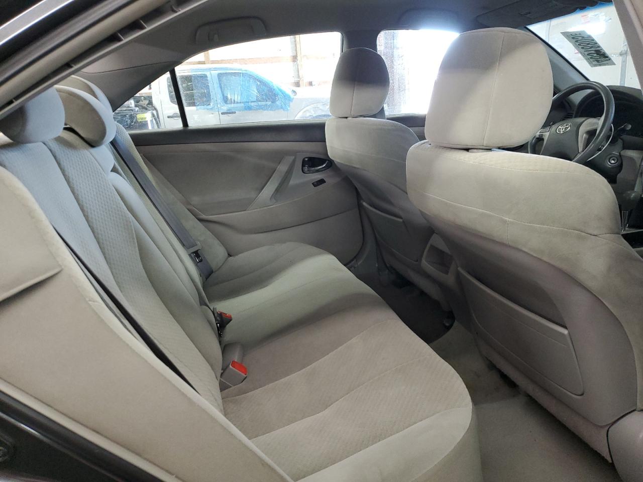 2009 Toyota Camry - Image 10
