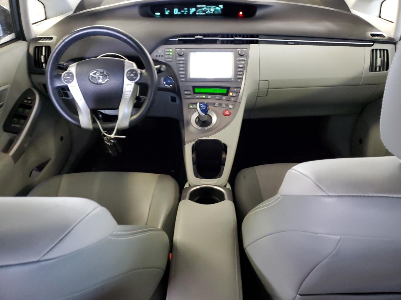 2014 Toyota Prius - Image 8