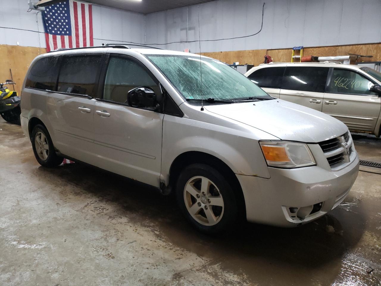 2010 Dodge Caravan - Image 4