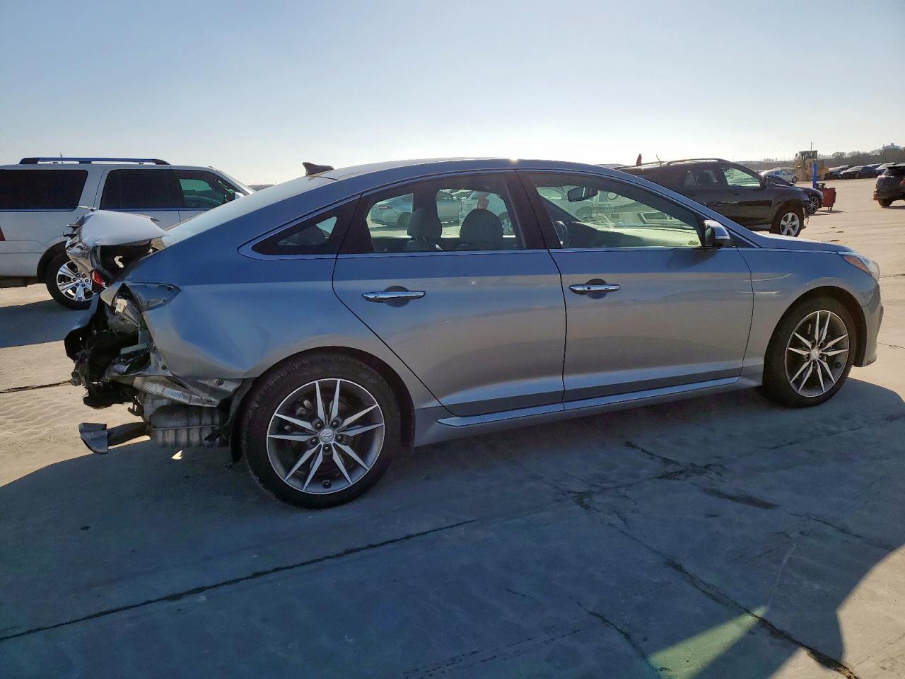 2015 Hyundai Sonata - Image 3