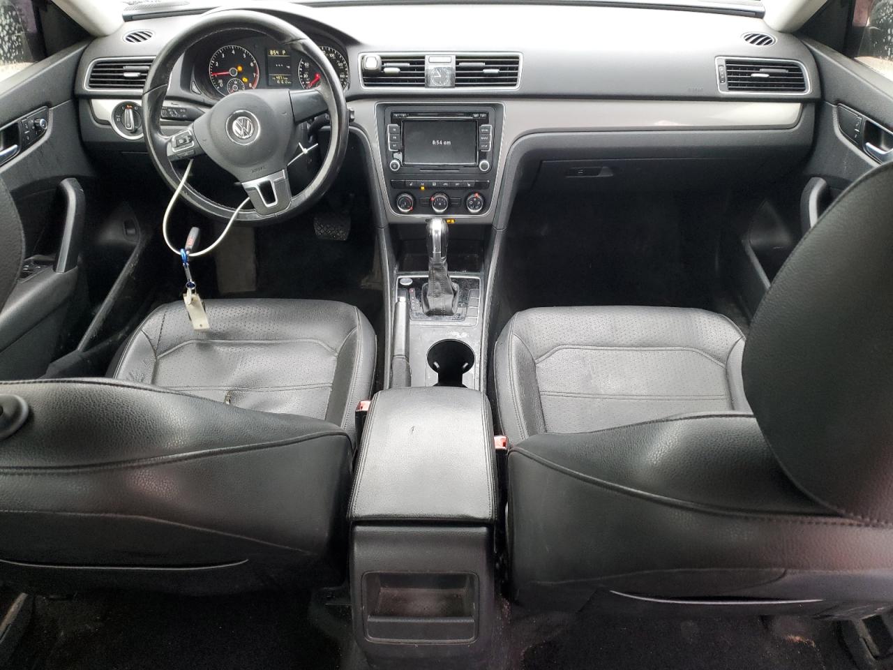 2015 Volkswagen Passat - Image 8