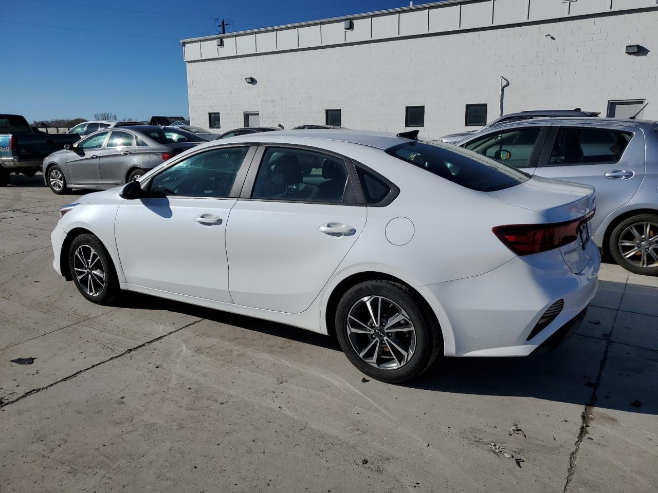 2022 Kia Forte - Image 2