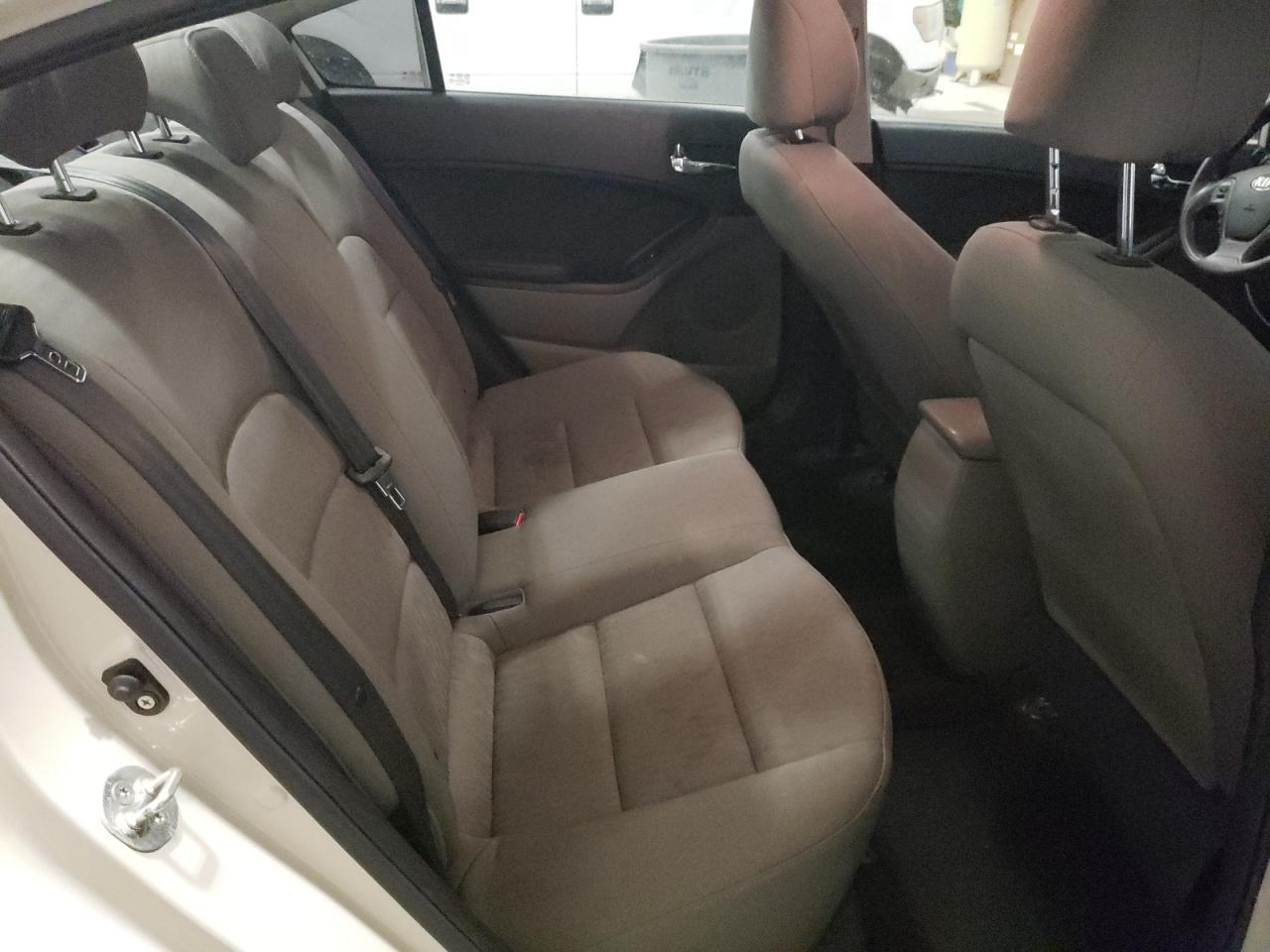 2015 Kia Forte - Image 10