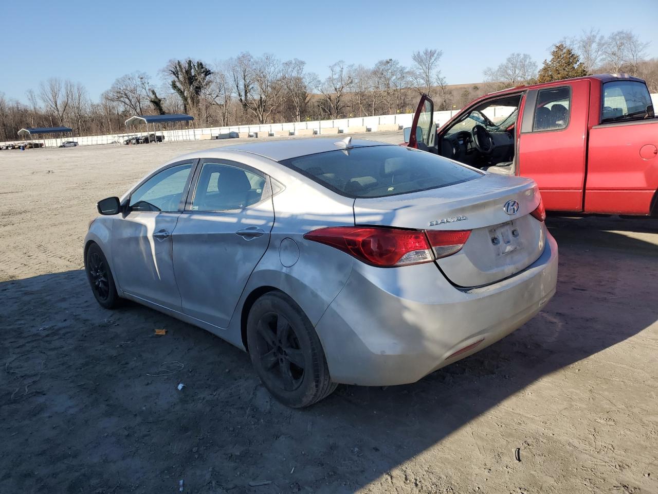 2012 Hyundai Elantra - Image 2