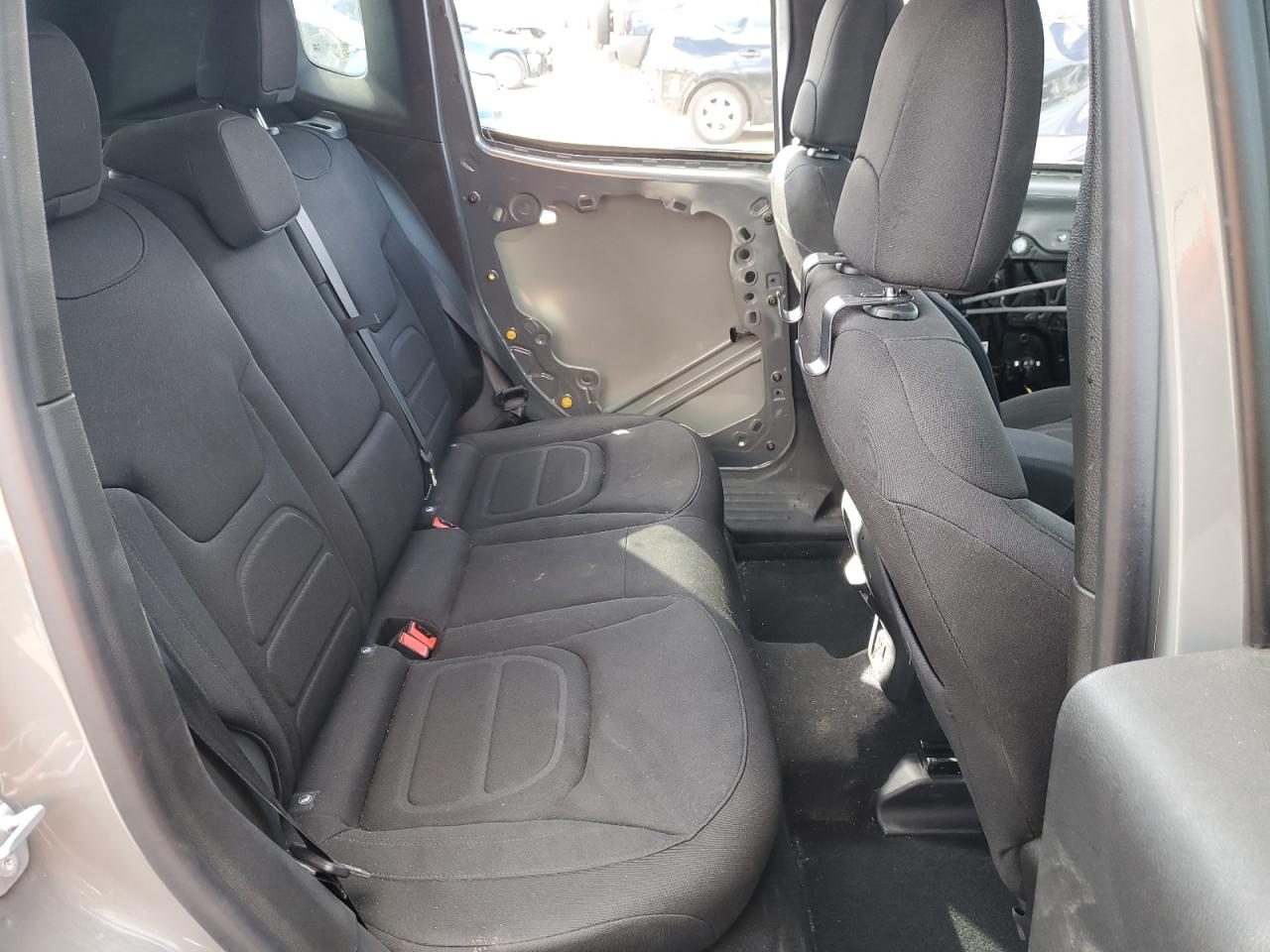 2021 Jeep Renegade - Image 10
