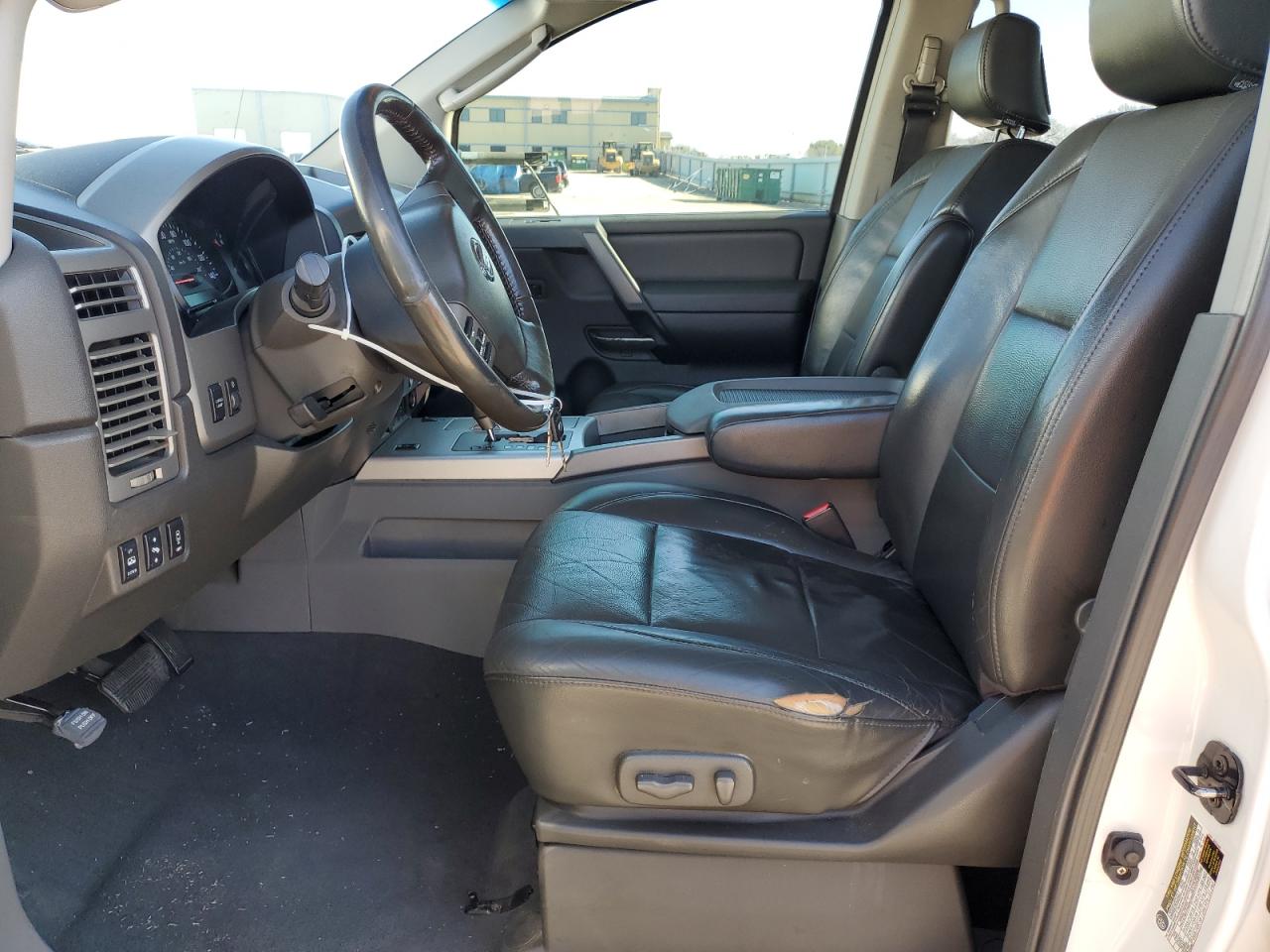 2006 Nissan Titan - Image 7