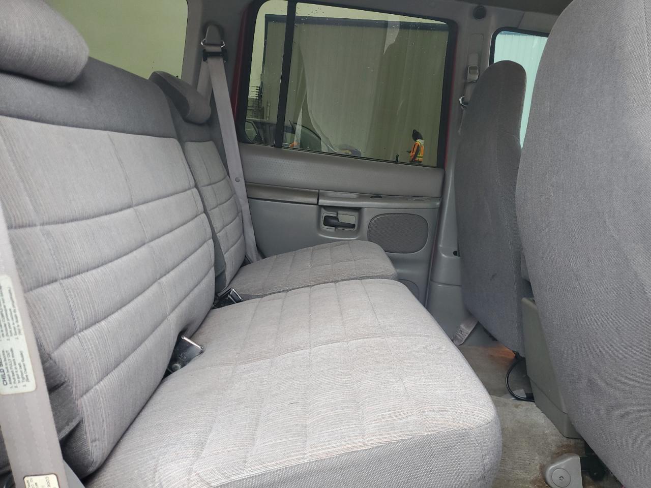 1996 Ford Explorer - Image 10