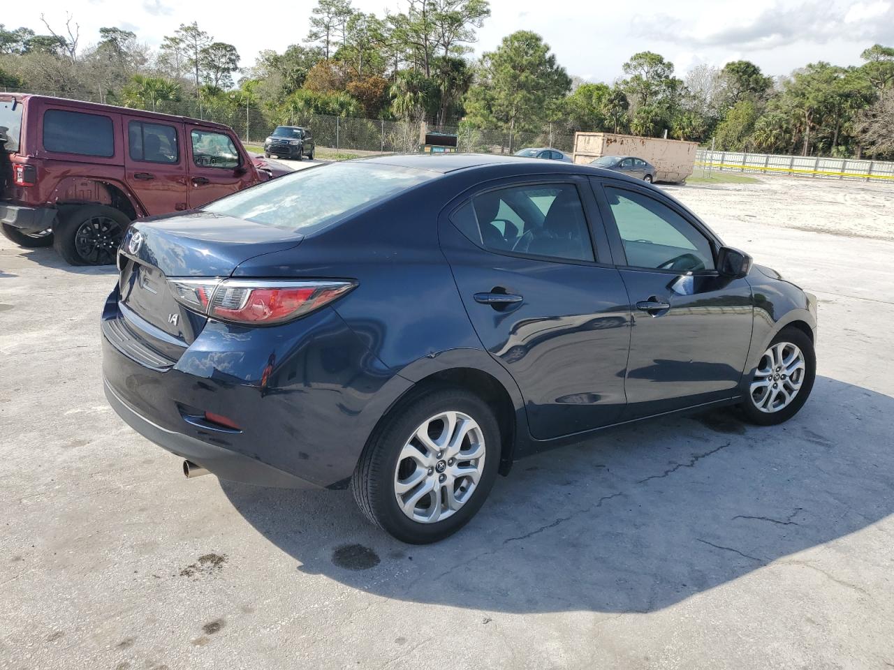 2017 Toyota Yaris - Image 3