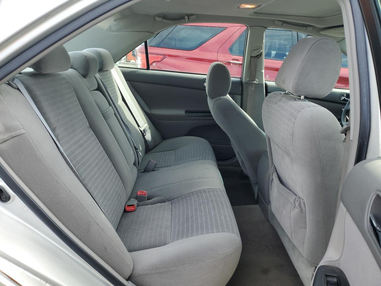 2005 Toyota Camry - Image 10