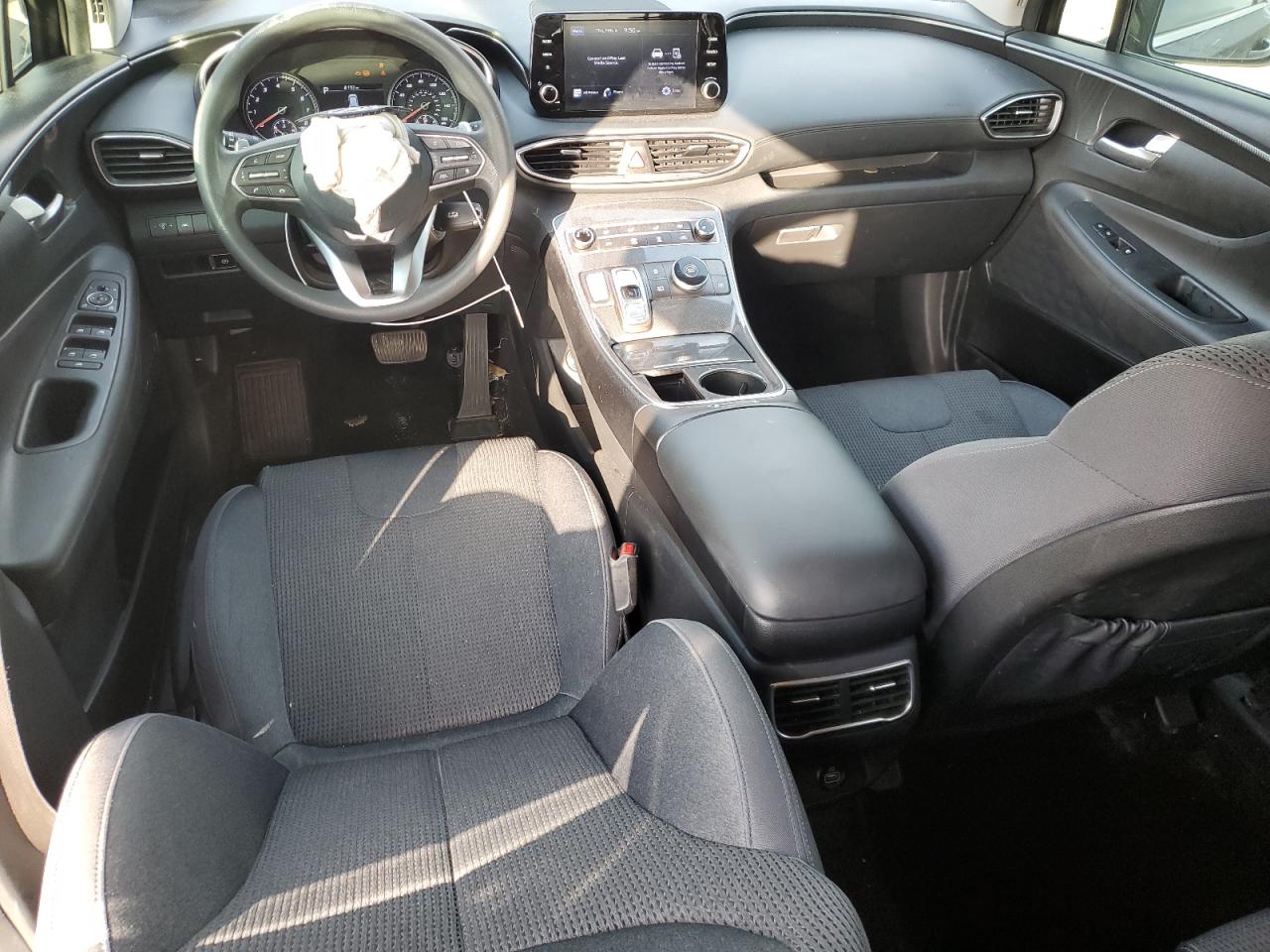 2022 Hyundai Santa Fe - Image 8