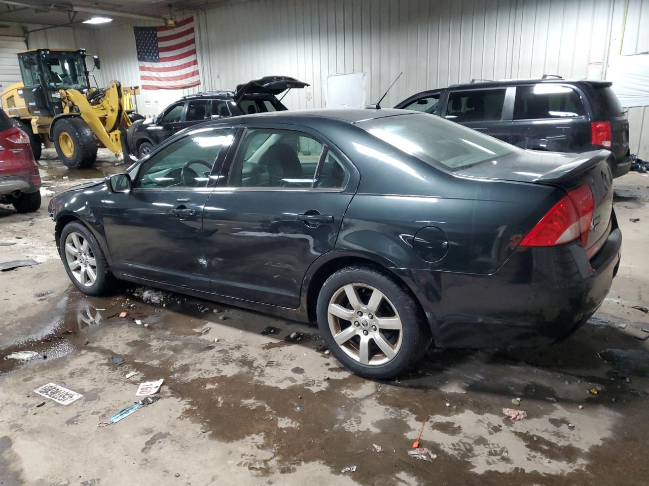 2010 Mercury Milan - Image 2