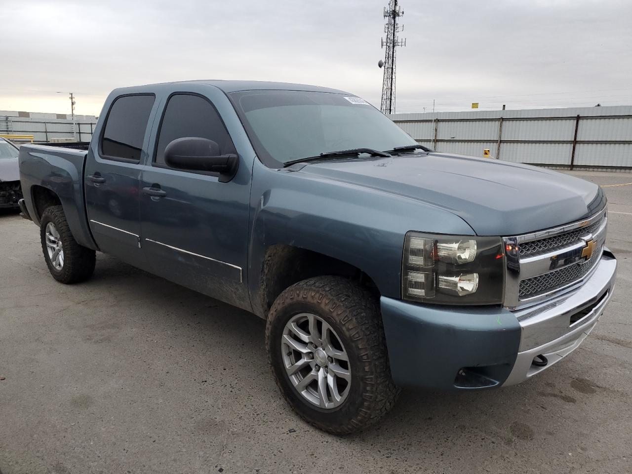 2012 Chevrolet Silverado - Image 4