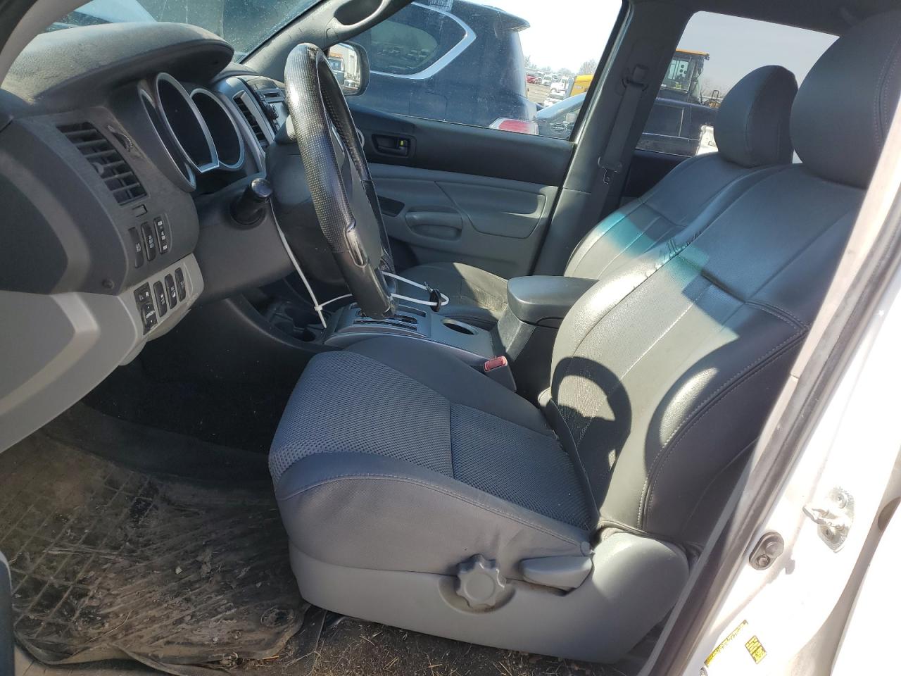 2012 Toyota Tacoma - Image 7