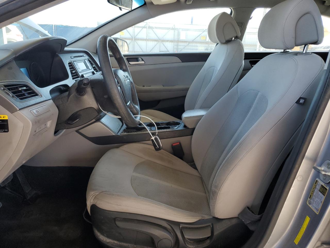 2015 Hyundai Sonata - Image 7