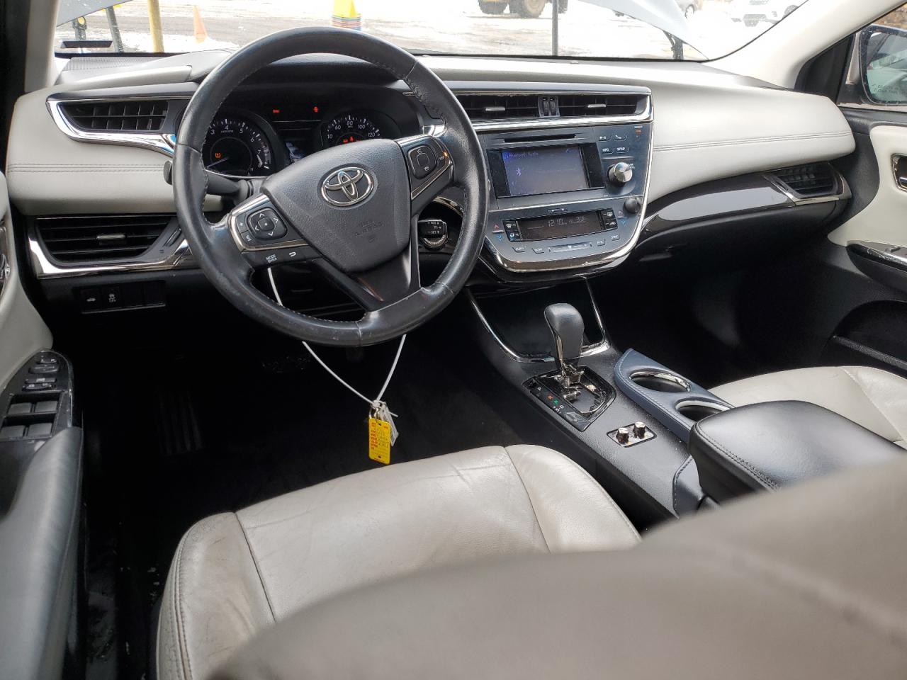 2014 Toyota Avalon - Image 8