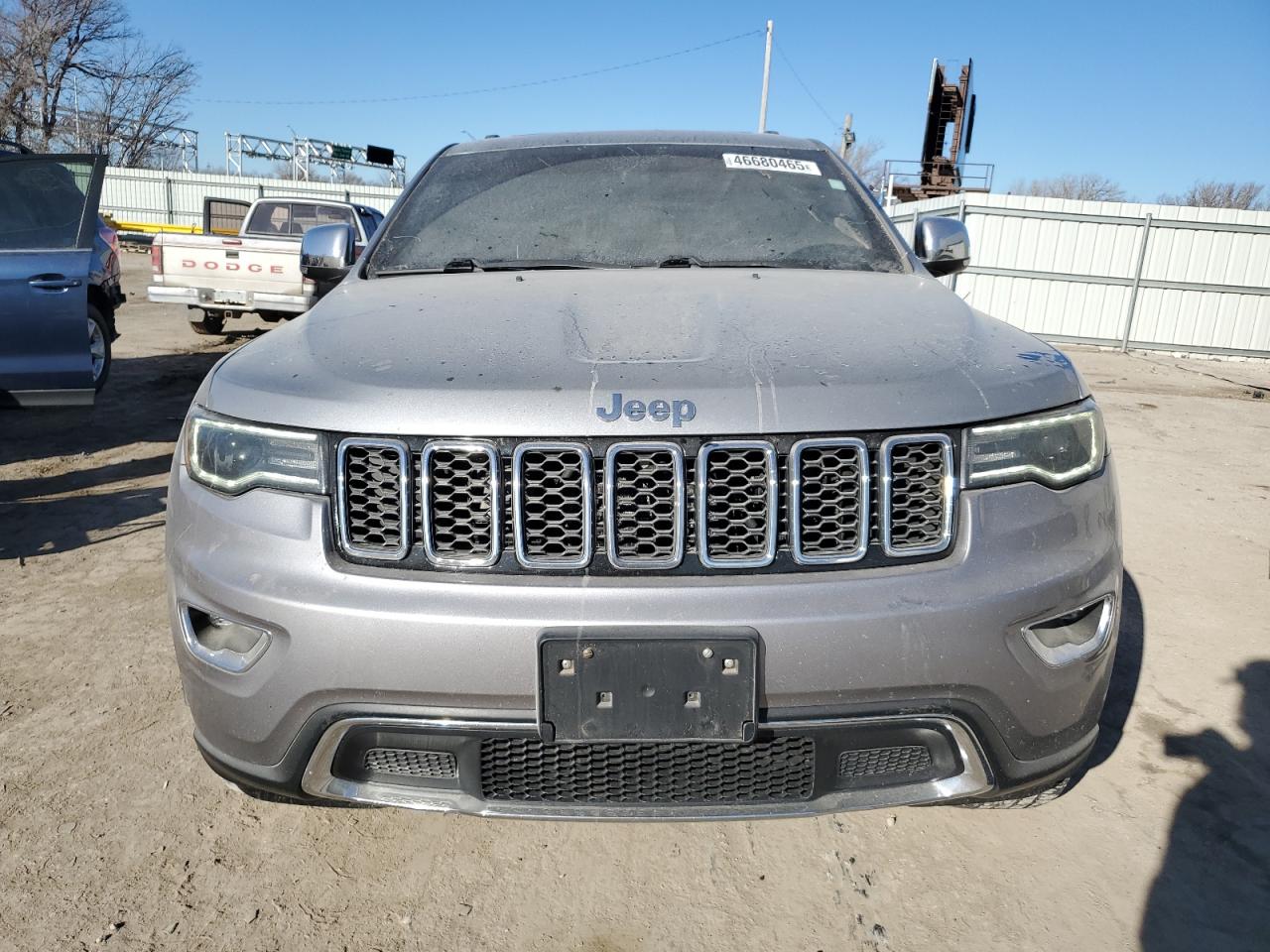 2017 Jeep Grand Cherokee - Image 5