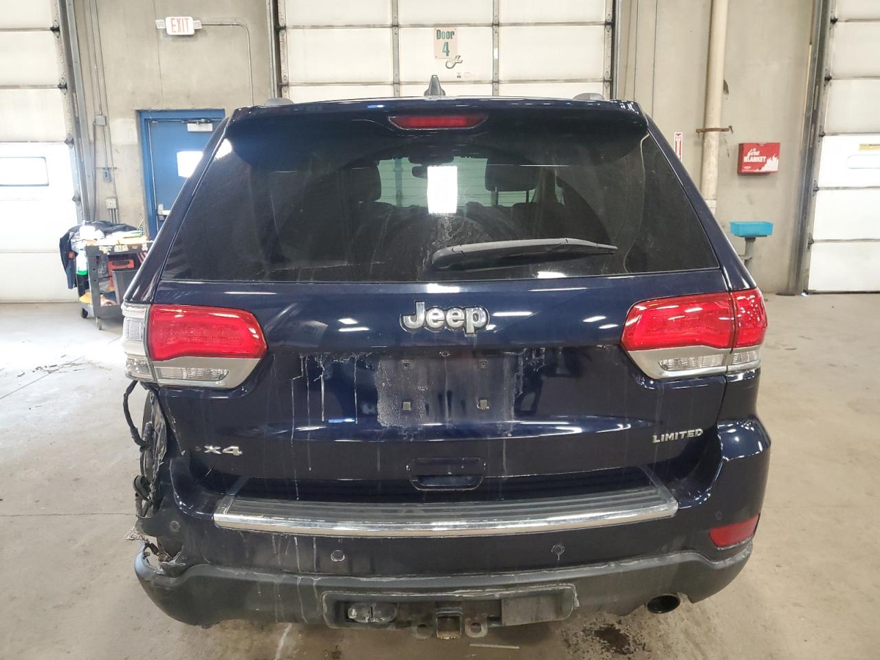 2017 Jeep Grand Cherokee - Image 6