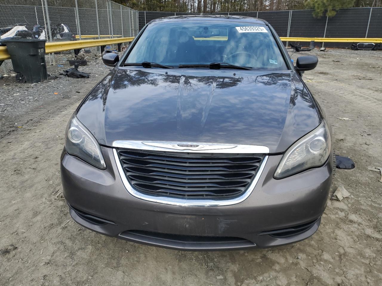 2014 Chrysler 200 - Image 5