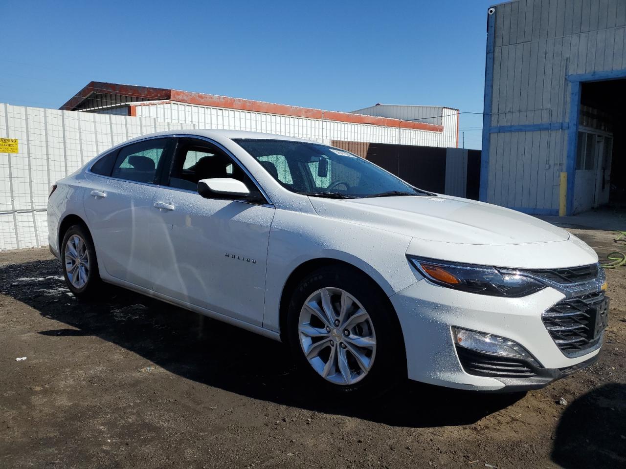 2022 Chevrolet Malibu - Image 4