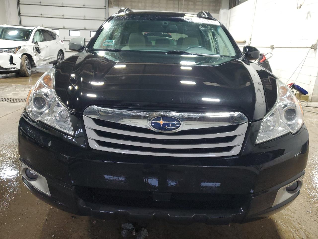 2011 Subaru Outback - Image 5