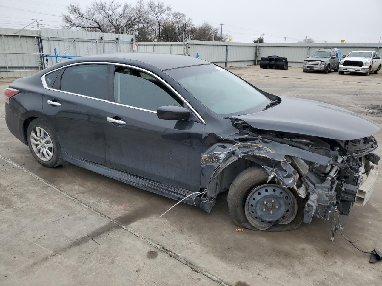 2015 Nissan Altima - Image 4