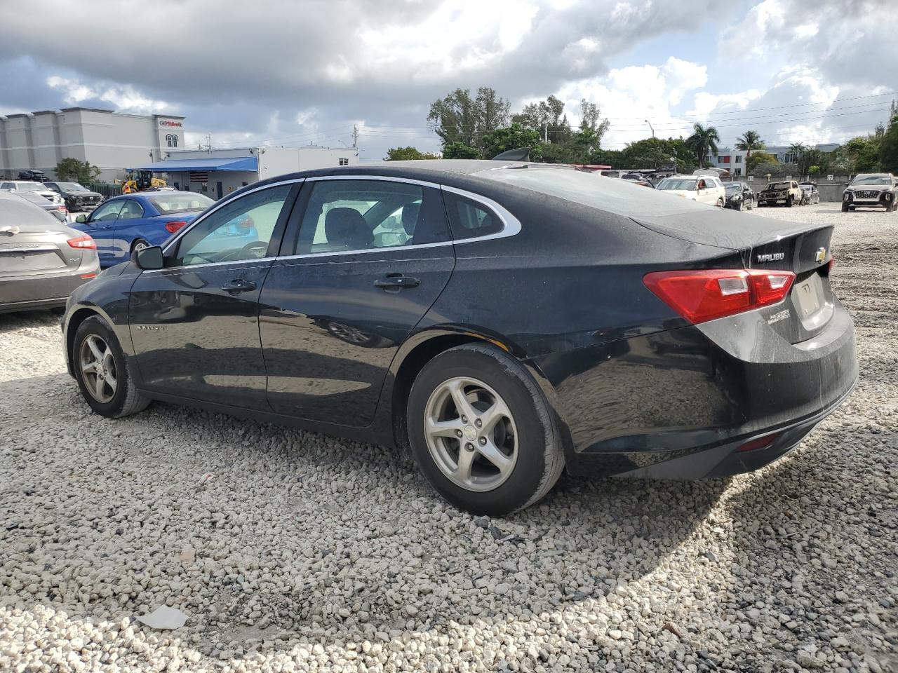 2016 Chevrolet Malibu - Image 2