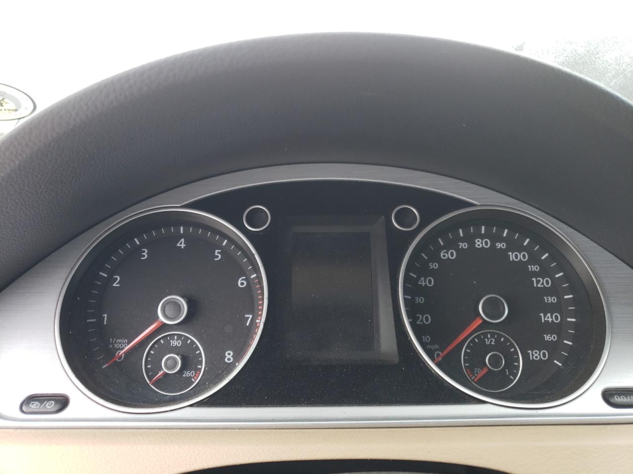 2013 Volkswagen Passat CC - Image 9