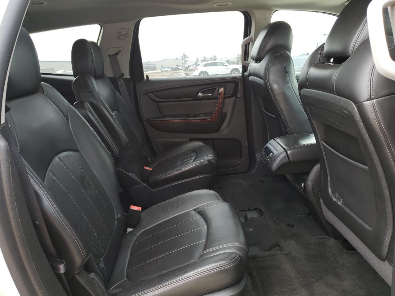 2013 Chevrolet Traverse - Image 11