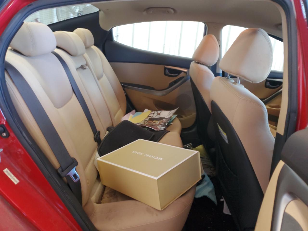 2013 Hyundai Elantra - Image 11