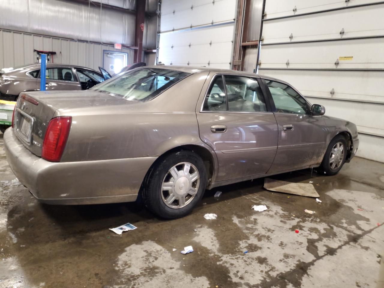 2003 Cadillac De Ville - Image 3