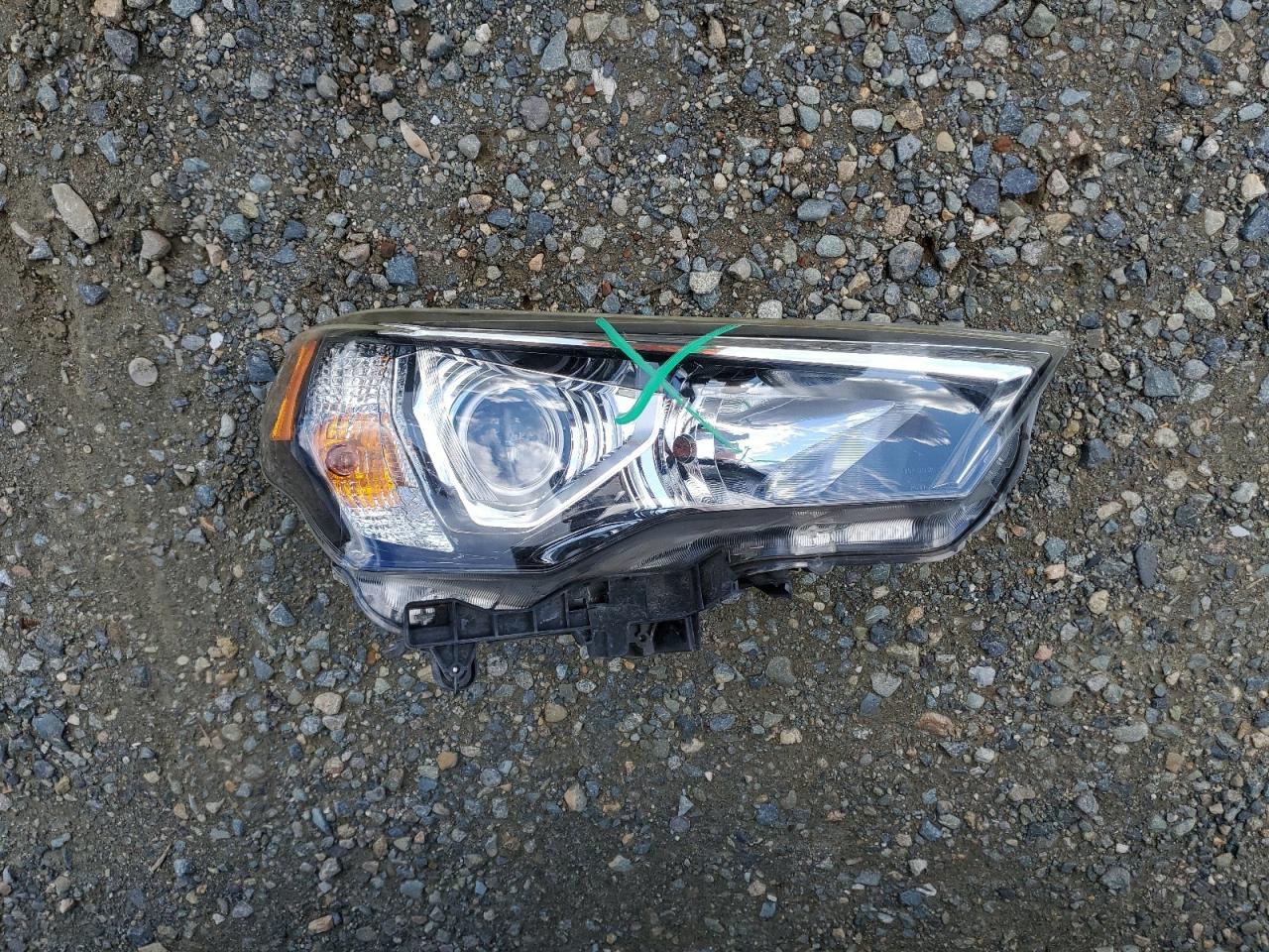 2015 Toyota 4Runner - Image 13