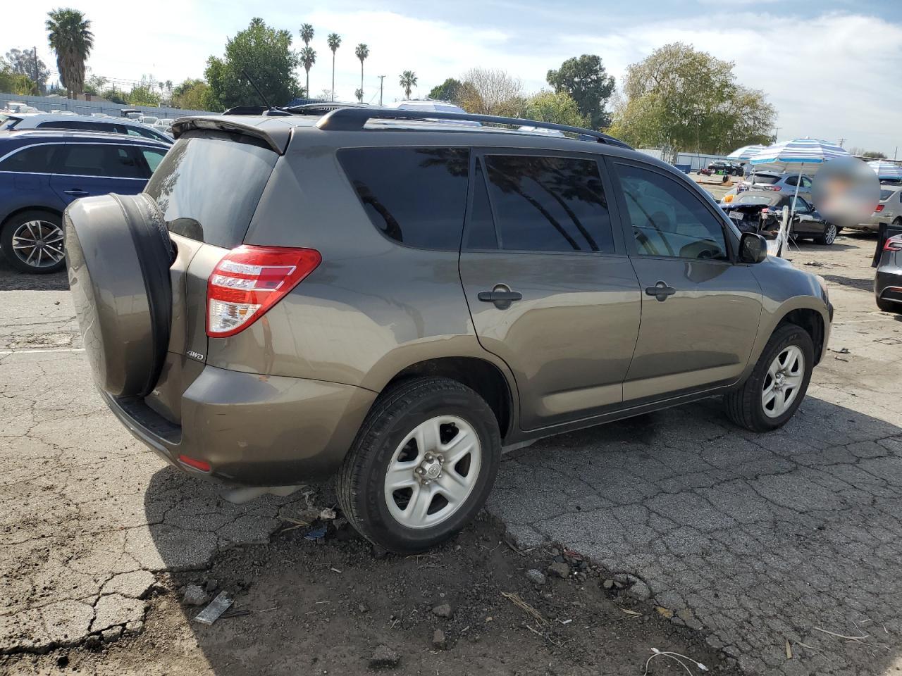 2012 Toyota RAV 4 - Image 3
