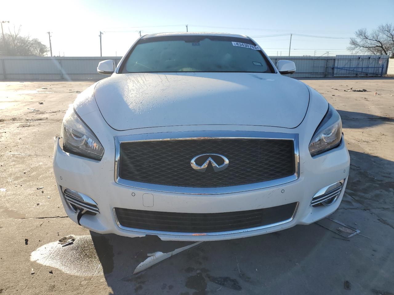 2017 Infiniti Q70 - Image 5