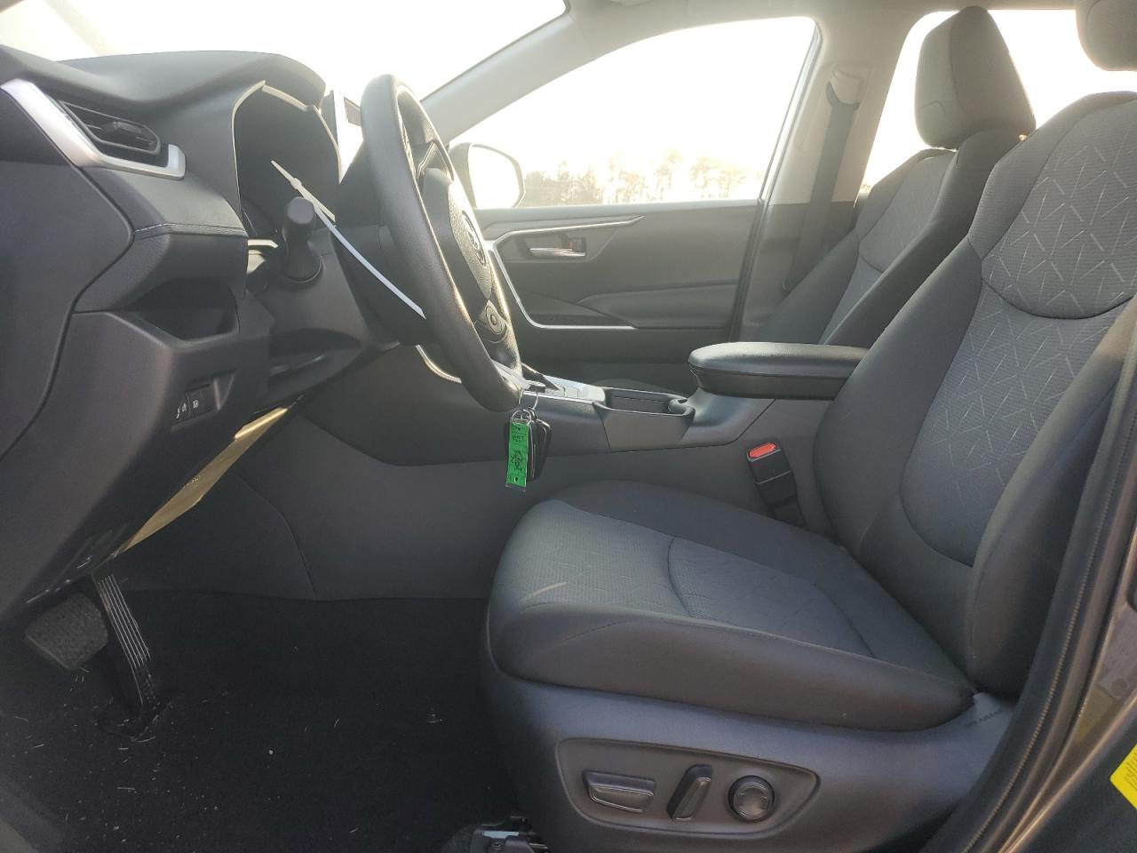 2T3RWRFV2RW246859 TOYOTA RAV4 2024