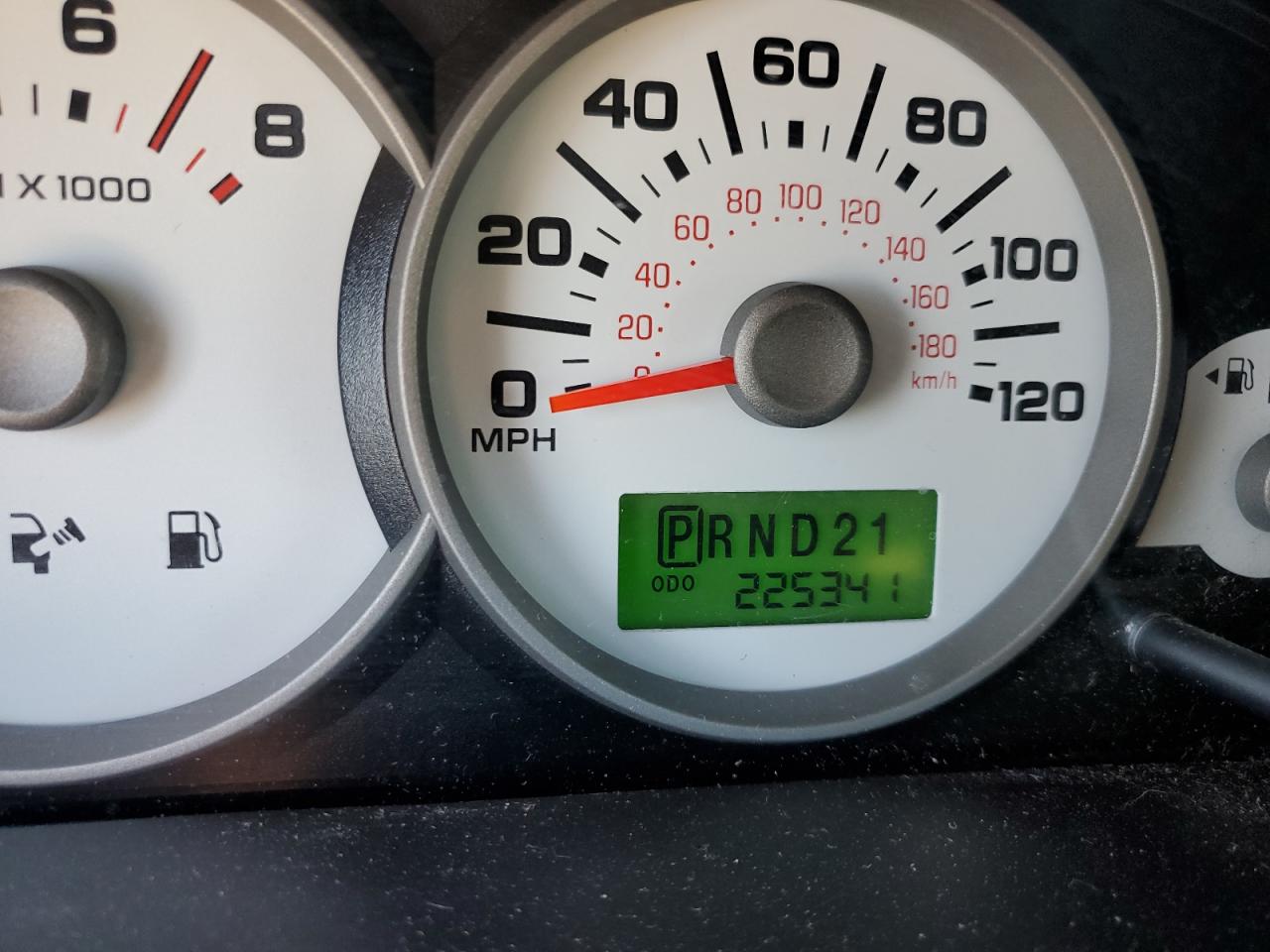 2005 Ford Escape - Image 9