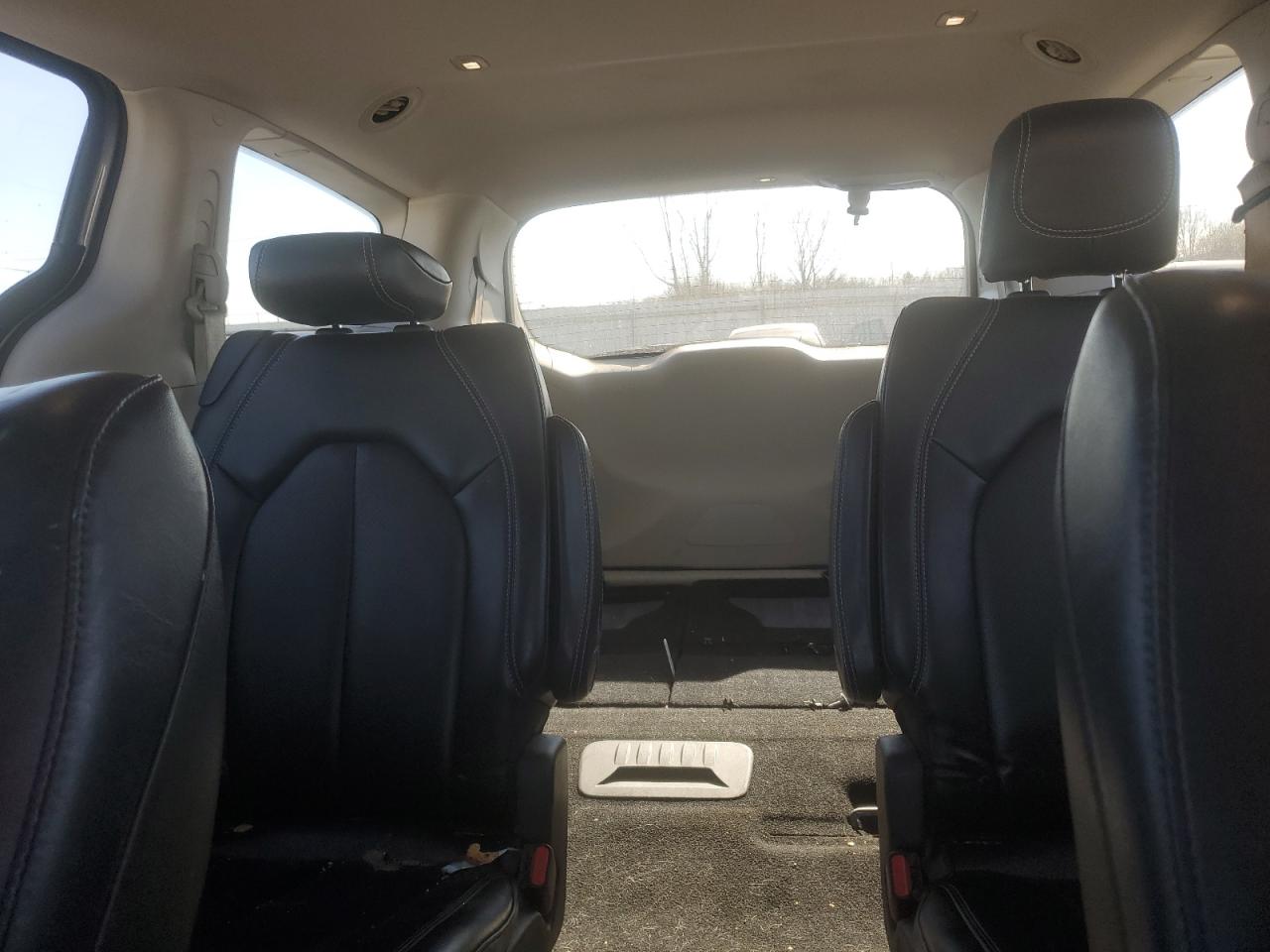 2021 Chrysler Voyager - Image 10