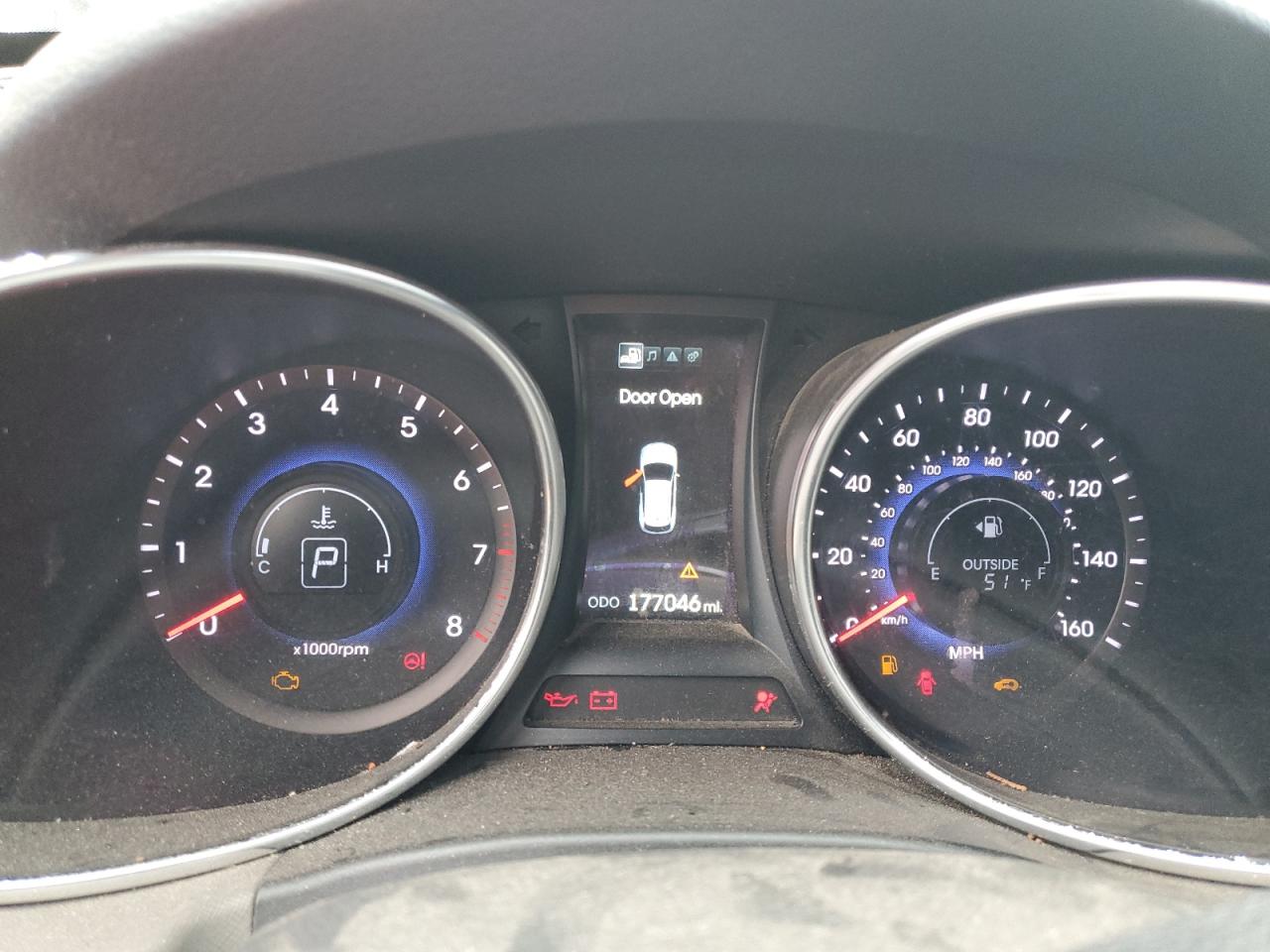 2014 Hyundai Santa Fe - Image 9